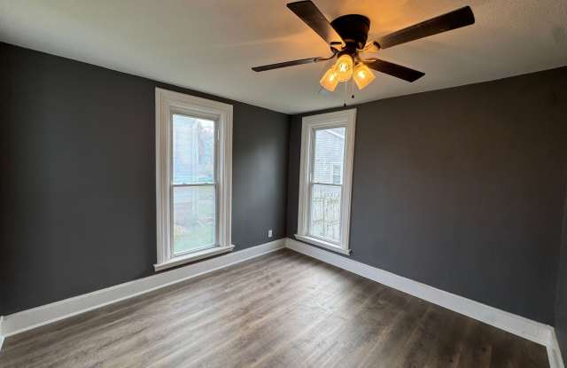 Spacious 4-Bedroom Home with Porch, Deck and Fenced Yard! Gallery 4