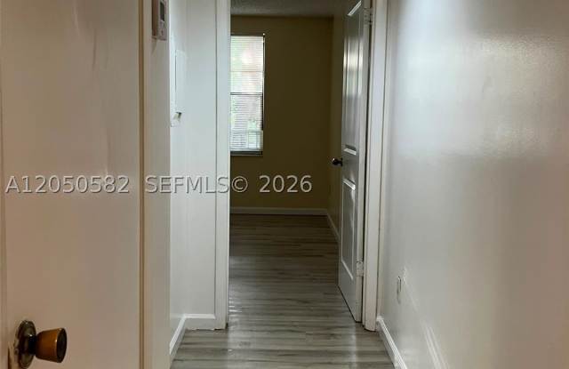 4441 W Mcnab Rd Gallery 4