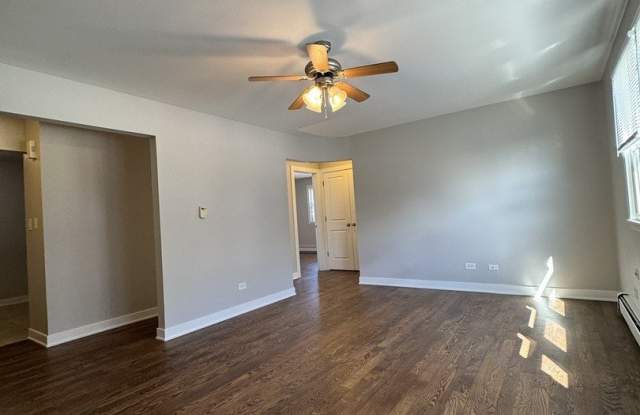4612 Forest Avenue Gallery 2