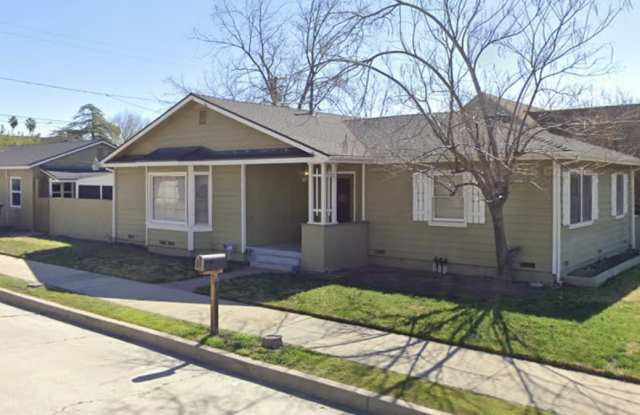 3297 North Pershing Avenue Gallery 1
