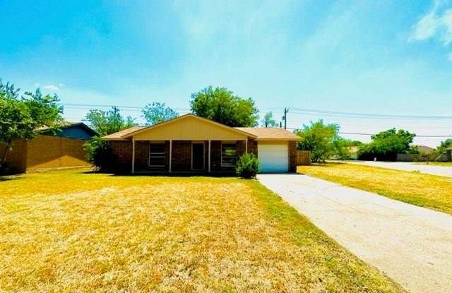 5249 Foxmoor Court - 5249 Foxmoor Court, Abilene, TX 79605