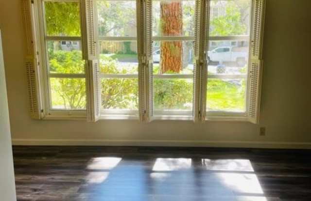 1733 Raymond Hill Gallery 4