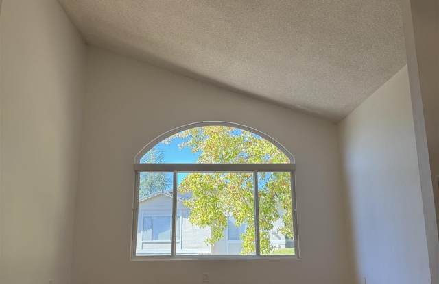 6509 Manhatten Ct Gallery 2