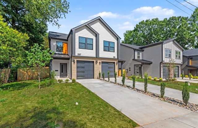 Modern Townhome in Westerly Hills Gallery 1