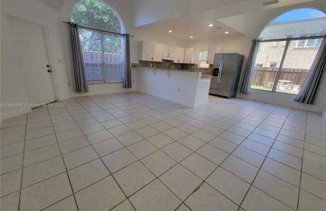 35 SW 7th St photos photos