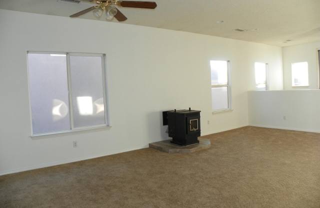 5228 Dexter Court NE Gallery 3