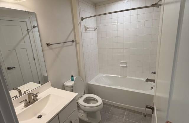 4906 CREST VIEW Drive Gallery 2