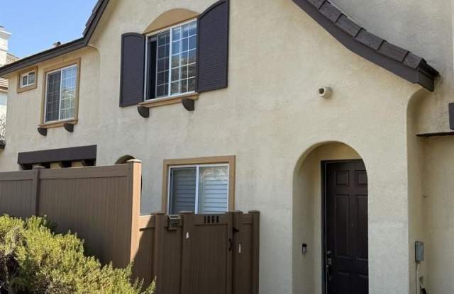 1870 rouge drive photos photos