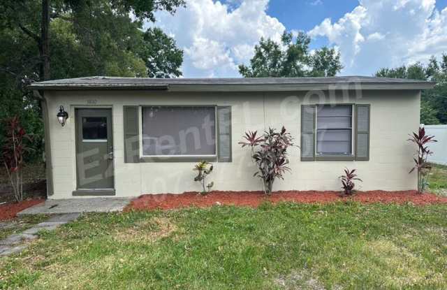 3810 Thompson St photos photos
