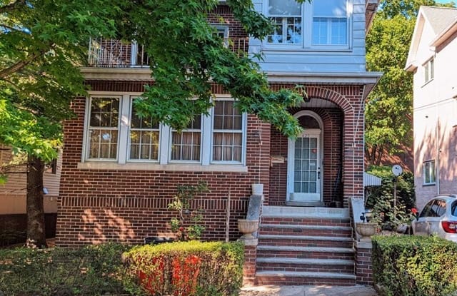 423 Aurora Avenue - 423 Aurora Avenue, Cliffside Park, NJ 07010
