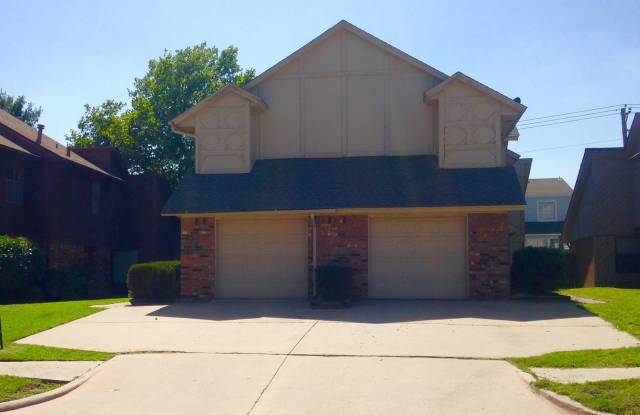 Westside Duplex for Lease near Sooner Mall!!! photos photos