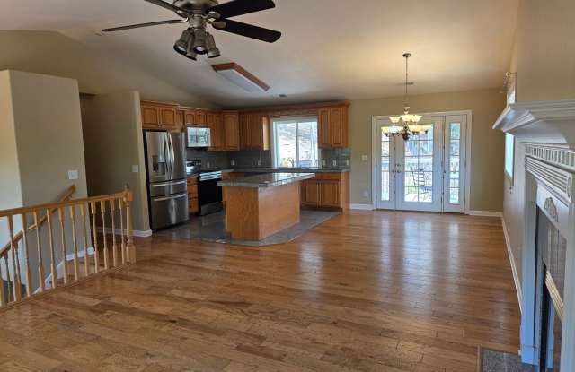 20800 W Willow Springs Dr. (LEASE UP ONLY) Gallery 3