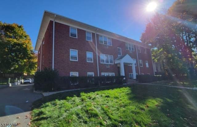 138 Roseland Ave photos photos