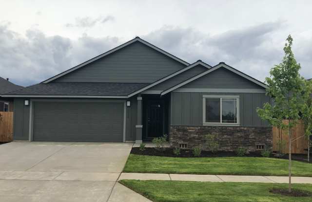 Home in NW Redmond Fieldstone Crossing - 3054 Northwest Dogwood Avenue, Redmond, OR 97756