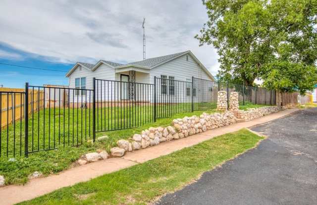 4052 Arden Rd - 4052 Arden Road, San Angelo, TX 76901