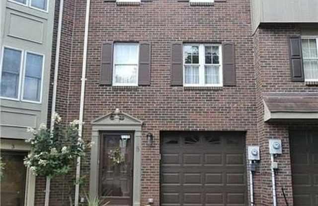 5 Hennig Drive - 5 Hennig Drive, Whitehall, PA 15236