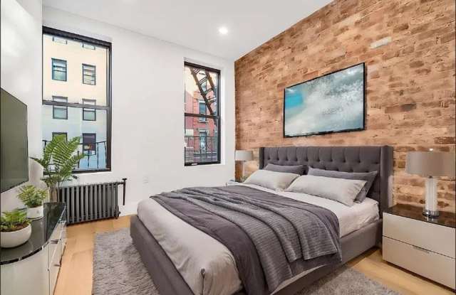 143 Ludlow Street Gallery 2