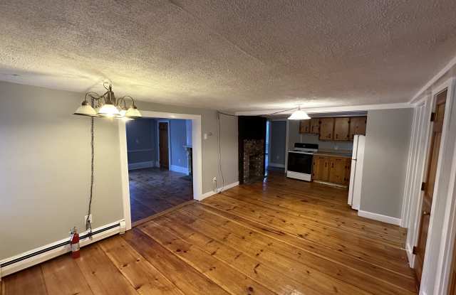 5 Kingston Road - A - 5 Kingston Road, Rockingham County, NH 03819