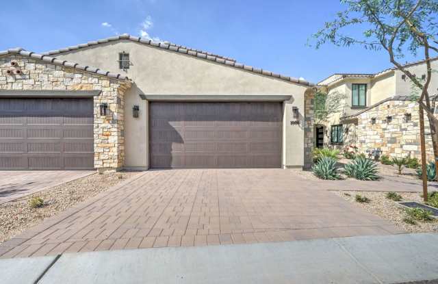 Luxury 3 Bed 3.5 Bath Townhome Walking Distance to Fashion Square Mall! Gallery 4