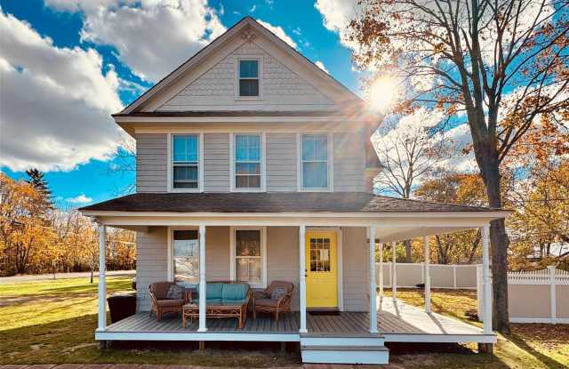 453 B Montauk Highway - 453 Montauk Highway, Eastport, NY 11941