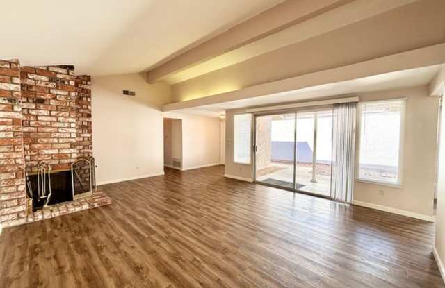 Camarillo | Unfurnished | 3 Bed + 2 Bath + Large Bonus Room | 936 Belmont photos photos