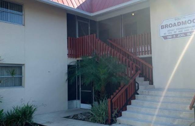 198 Joel Boulevard unit: 5 photos photos