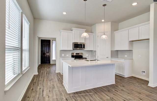 880 Farmhouse Trail photos photos