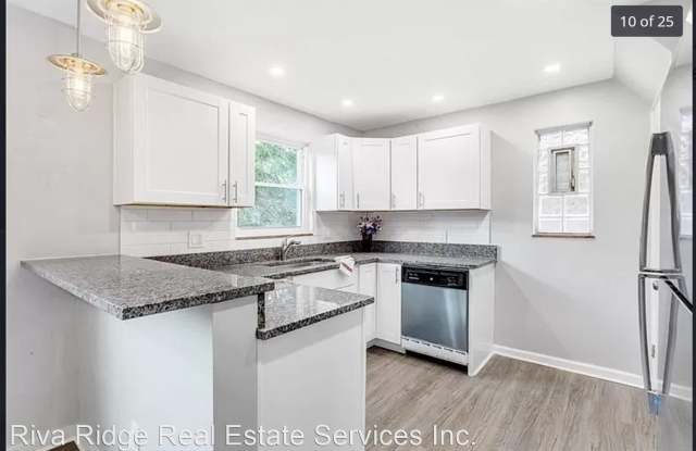 986 Woodbine Street - 986 Woodbine Street, Pittsburgh, PA 15201