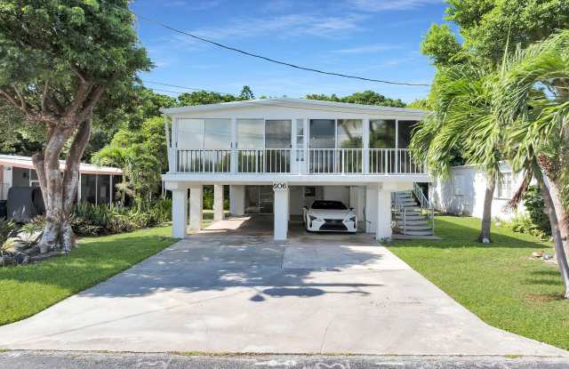 606 N Silver Circle photos photos