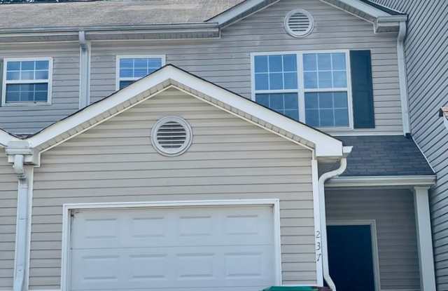 Lovely 3 Bedroom/2.5 Bath Town Home w/ Garage! photos photos
