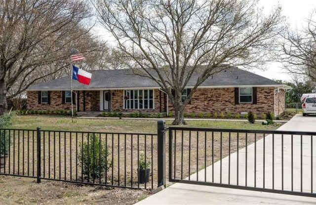 4604 Sachse Road - 4604 Sachse Road, Sachse, TX 75048