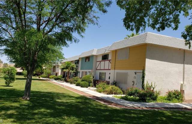146 Greenbriar Townhouse Way Gallery 1