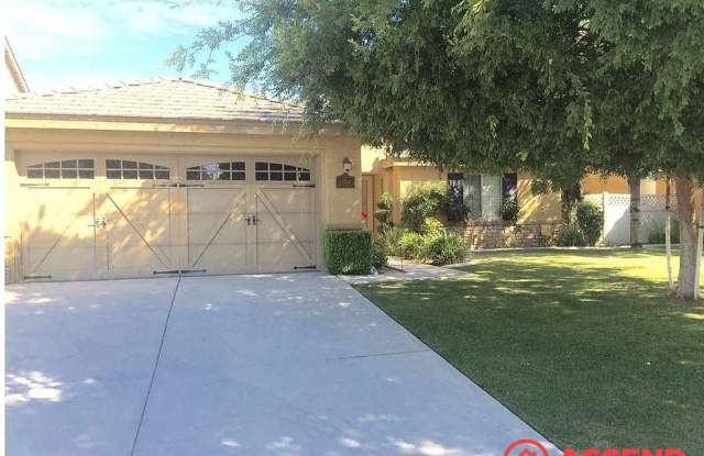 Spacious 3-Bedroom, 2-Bath Home with Fireplace! photos photos