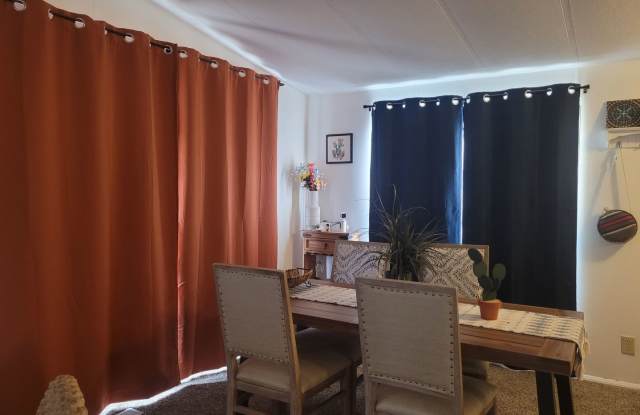 Renovated 3-Bedroom Oasis Near Colorado River with Stunning Desert Views Gallery 4