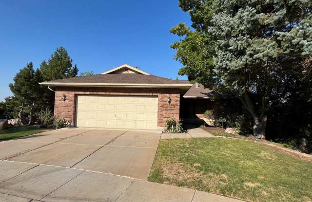 Beautiful home with amazing views and large windows throughout - 1676 Whispering Oaks Drive, Ogden, UT 84403