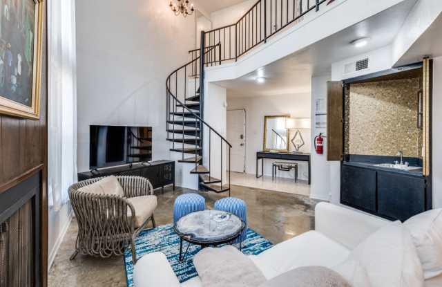 2100 Fleur De Lis Ct Gallery 1