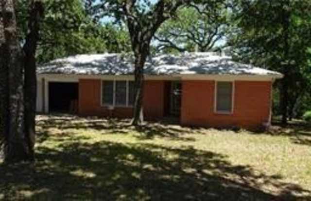 1605 TIERNEY Road - 1605 Tierney Road, Fort Worth, TX 76112