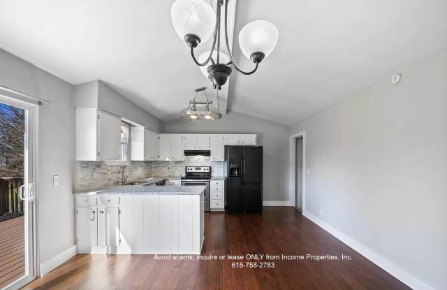 503 Sunset Court Gallery 4