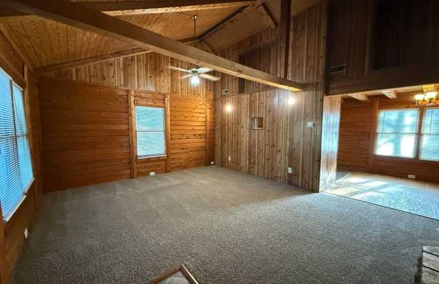 2 bedroom, 1 bath House Gallery 4