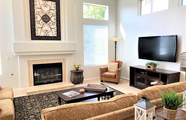 6109 E CAMPO BELLO Drive Gallery 3