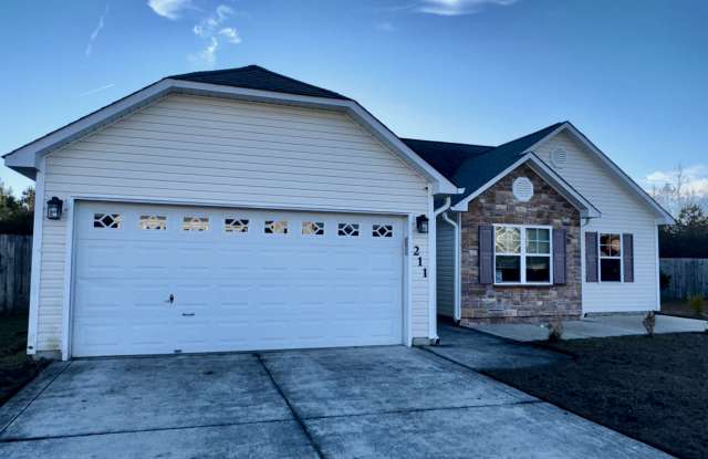 211 Hidden Oaks Drive - 211 Hidden Oaks Drive, Piney Green, NC 28546