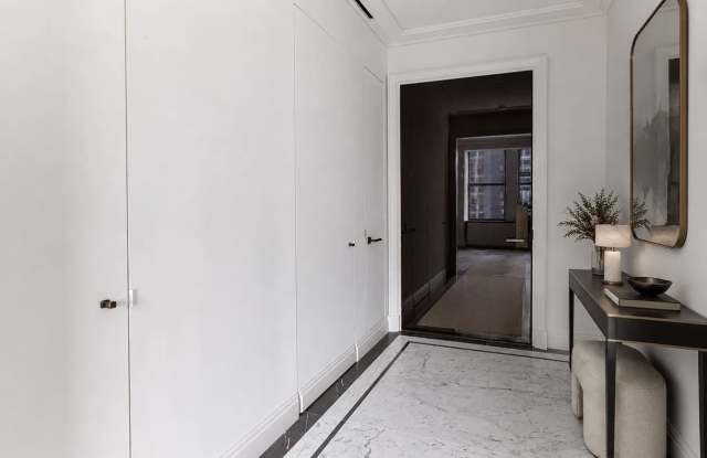303 Park Ave Unit 4201 Gallery 4