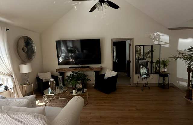 103 Fox Trace Gallery 2