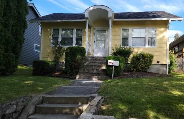 2 Bedroom House in South Tacoma w Detached garage photos photos 2 Bedroom House in South Tacoma w Detached garage photos photos