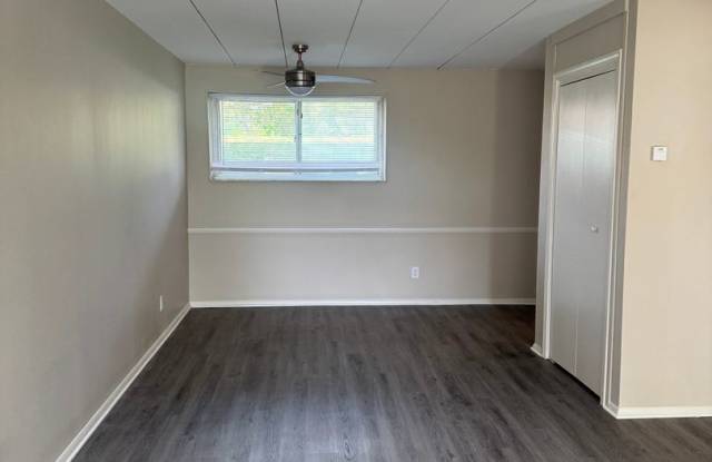 Wyoga Place Apartments - A07 Gallery 1