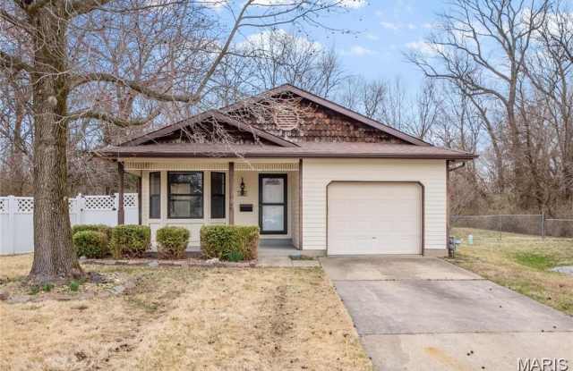 701 OAK HOLLOW Court Gallery 1
