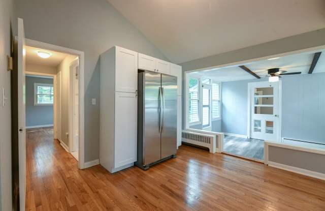95 Riverside Drive Hamden, CT 06518 Gallery 4