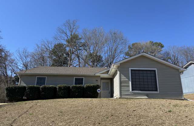 3012 Apple Valley Ln - 3012 Apple Valley Lane, Birmingham, AL 35215