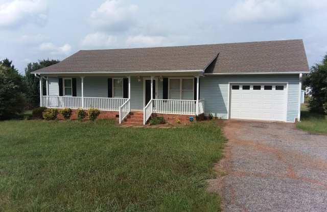 Boiling Springs - Parris Bridge Road - 3BR/2BA with Attached Garage, Cozy Front Porch and Lots of Yard Space! - 5423 Parris Bridge Road, Spartanburg County, SC 29316