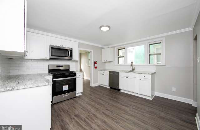 216 SOMERSET STREET photos photos